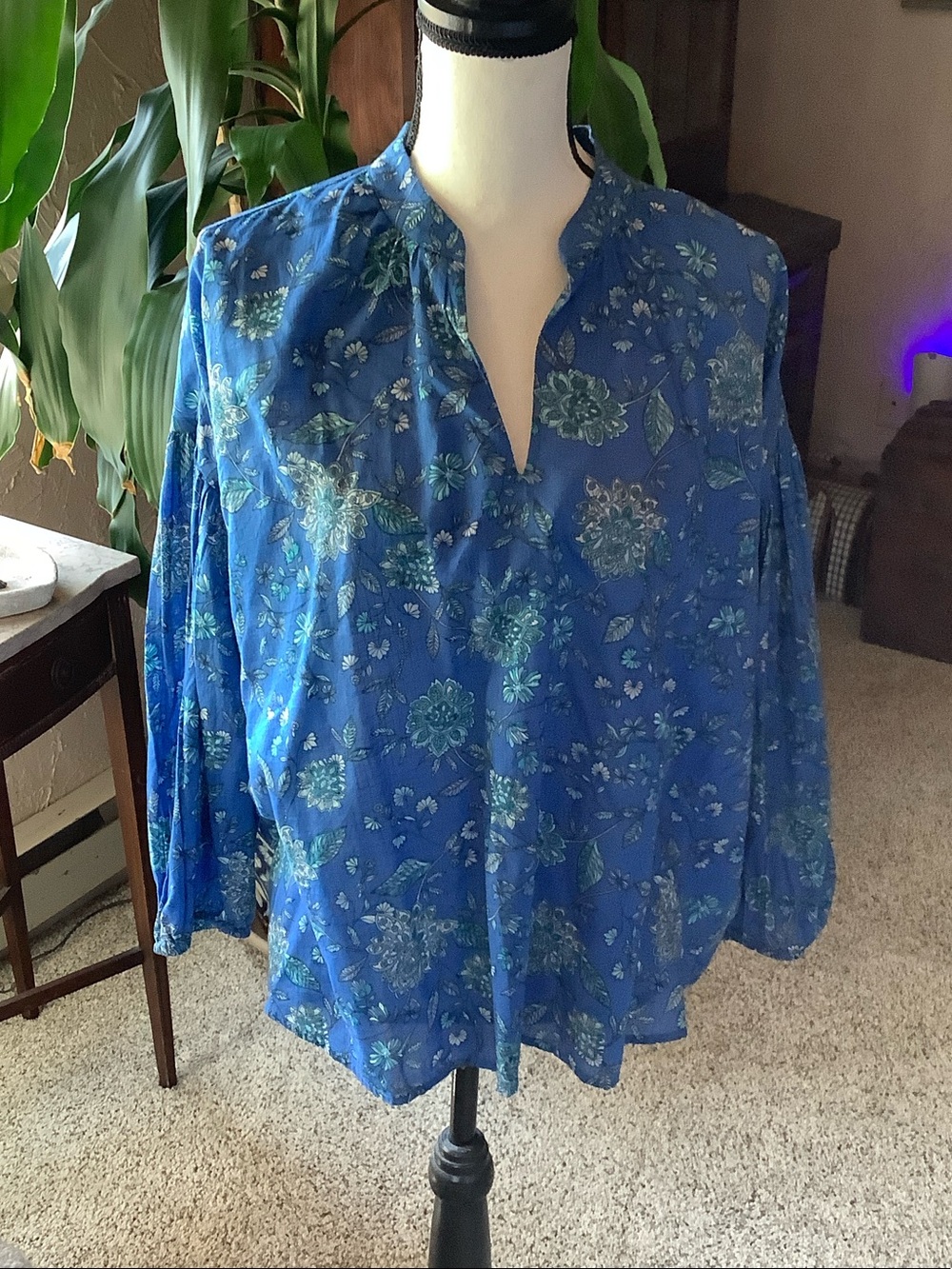 NWT J. Jill Blue Floral Split V Peasant Blouse
